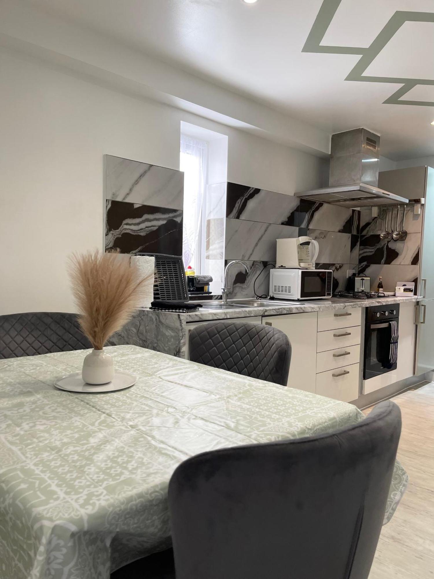 Stanton - Impeccable And Stylish 2 Bedroom Dagenham Exterior foto